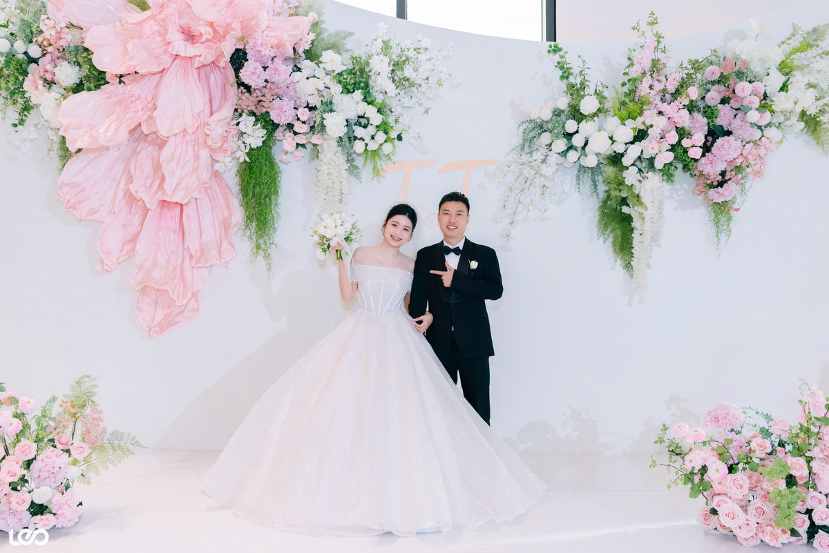 Mẹo tiết kiệm chi phí khi làm backdrop cưới