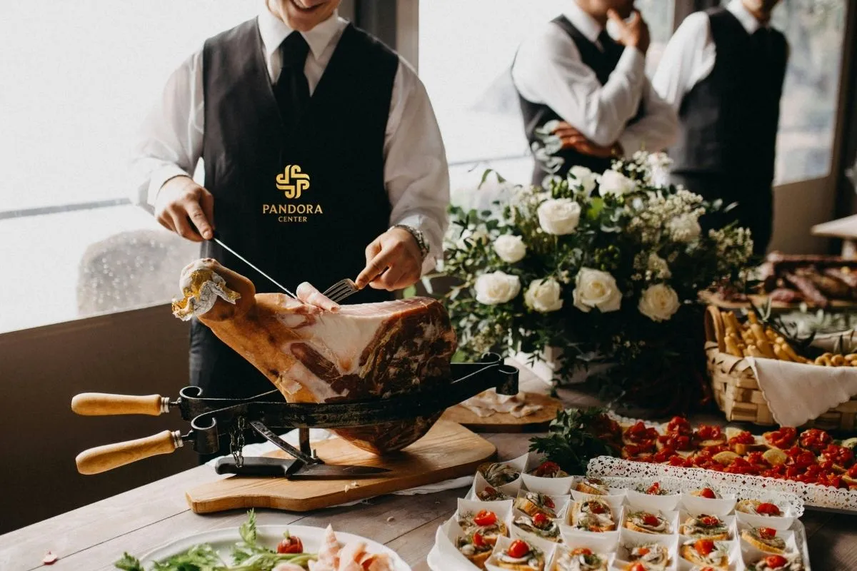 Dịch vụ tiệc catering lưu động Pandora Center - Xu hướng tổ chức tiệc hiện đại, tiện lợi 2026