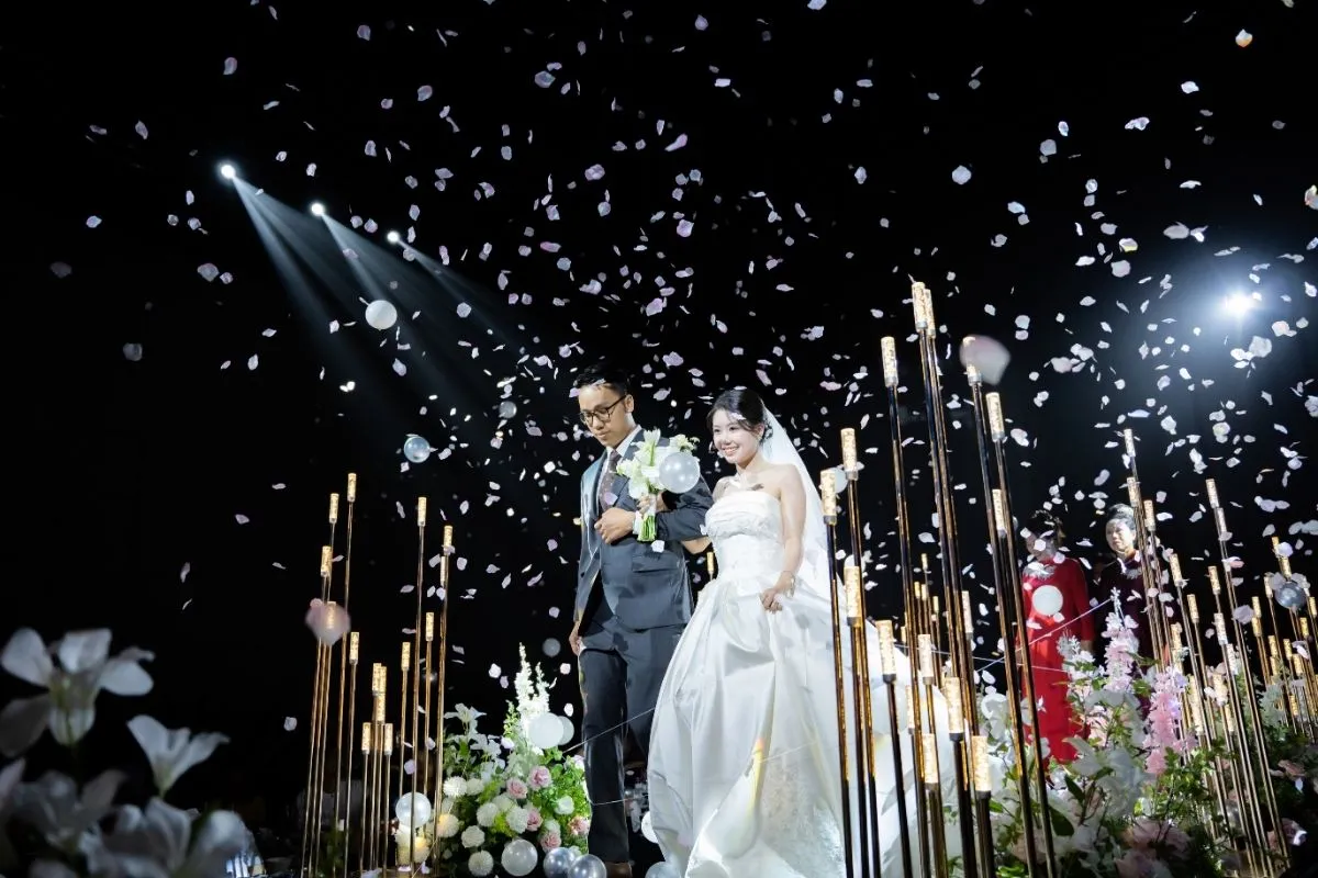 Thời điểm nào trong năm tổ chức đám cưới là hợp lý để tiết kiệm chi phí và tránh thời tiết xấu?